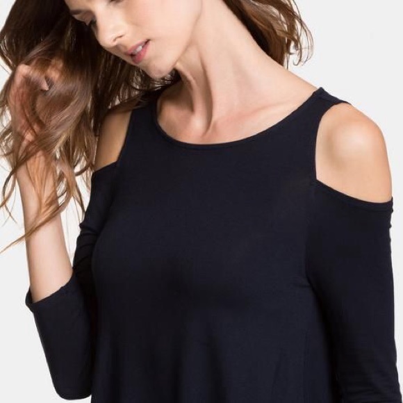Philosophy Tops - NWT Philosophy Republic Clothing Cold Shoulder Top